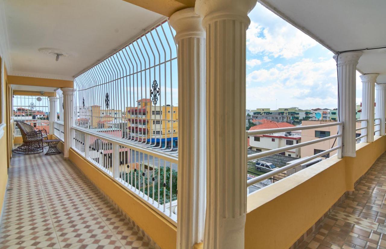 Bnb Tropical Island Aparthotel - Corales Del Sur - Santo Domingo Este Exterior photo