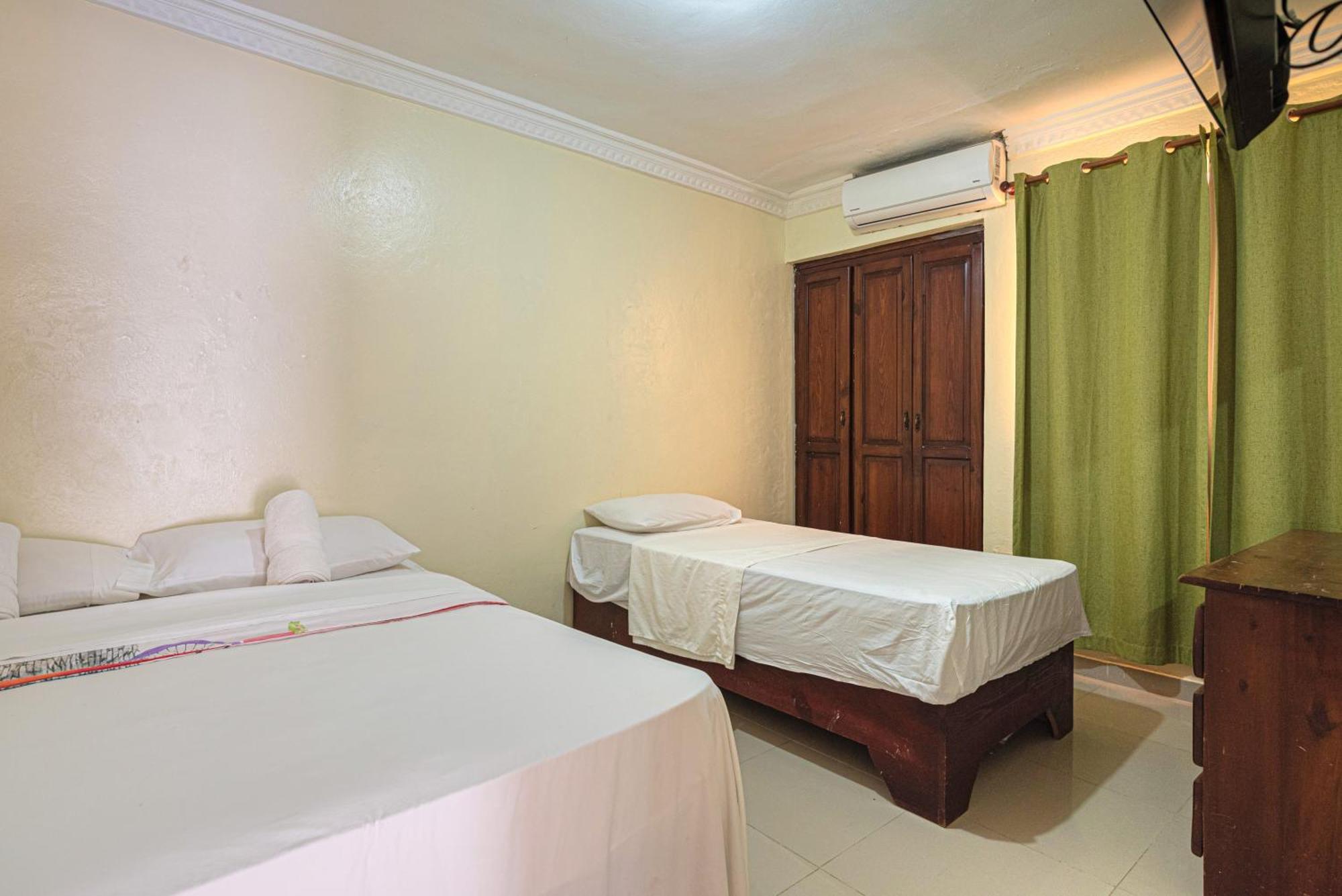 Bnb Tropical Island Aparthotel - Corales Del Sur - Santo Domingo Este Exterior photo