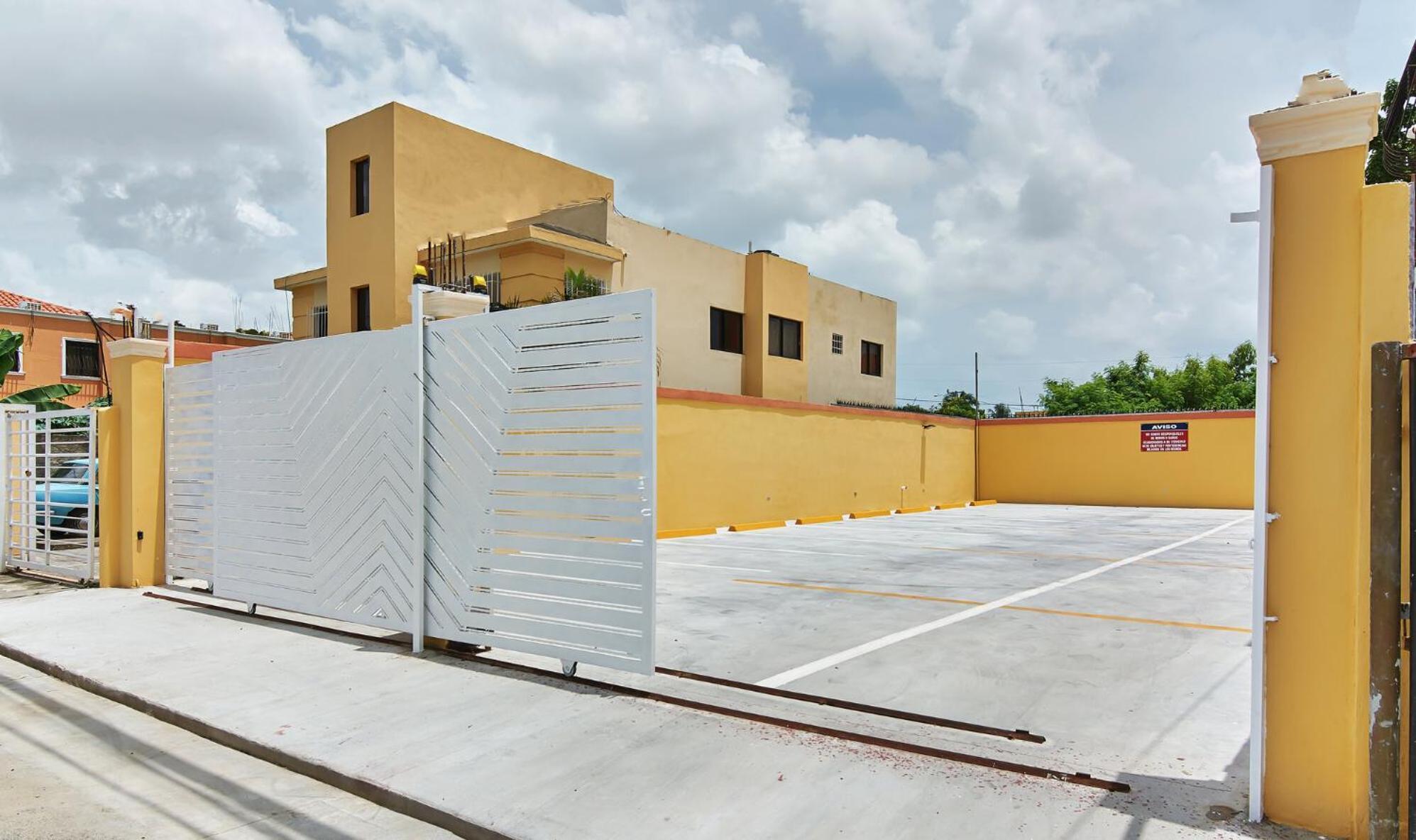 Bnb Tropical Island Aparthotel - Corales Del Sur - Santo Domingo Este Exterior photo
